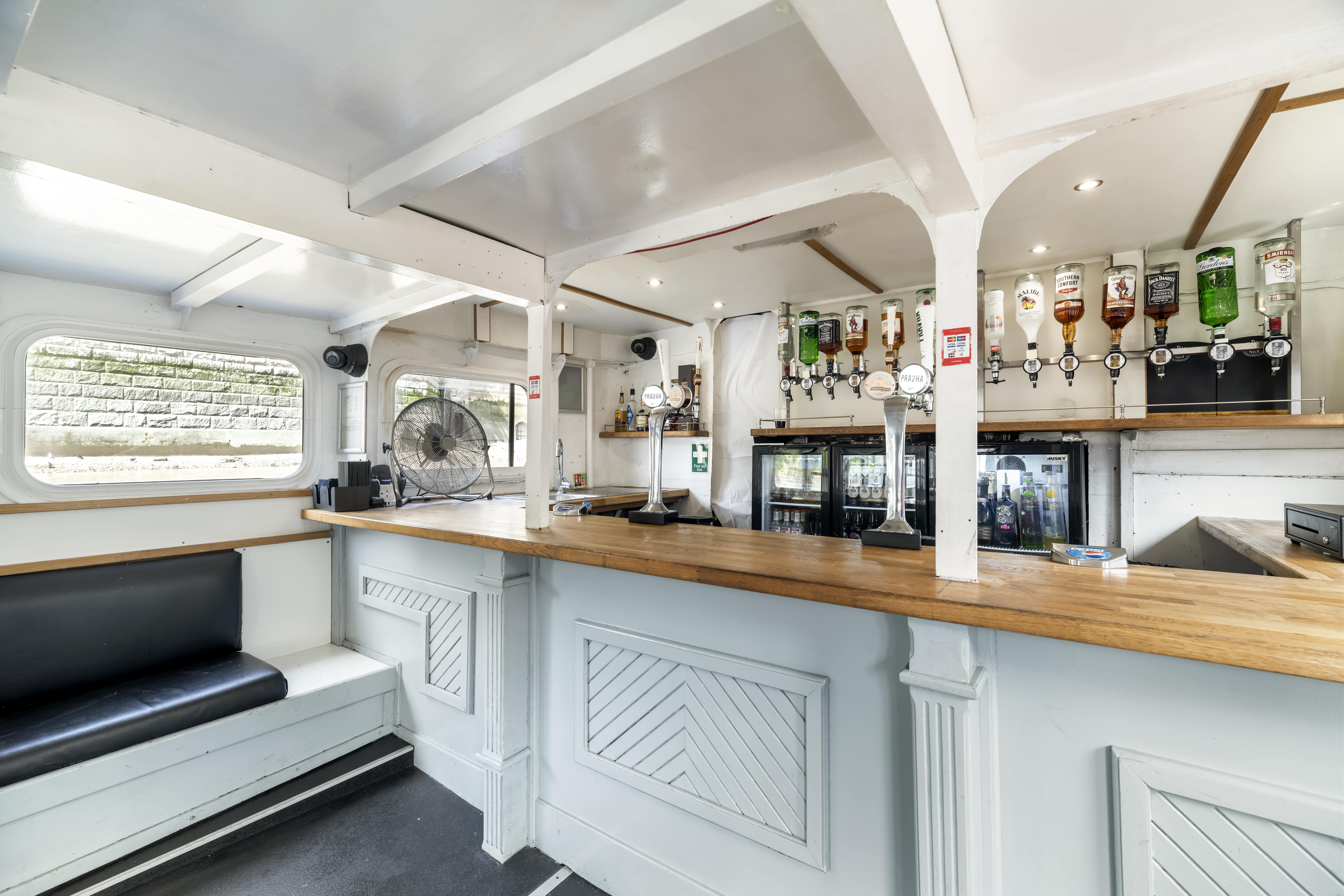 14 - Thames Party Boats Viscount - Photos © Biztour - - web res